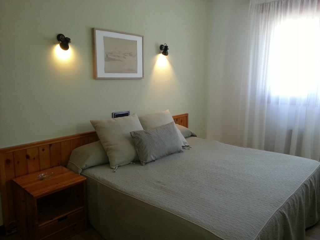 Hotel El Ciervo Villaciervos Pokoj fotografie